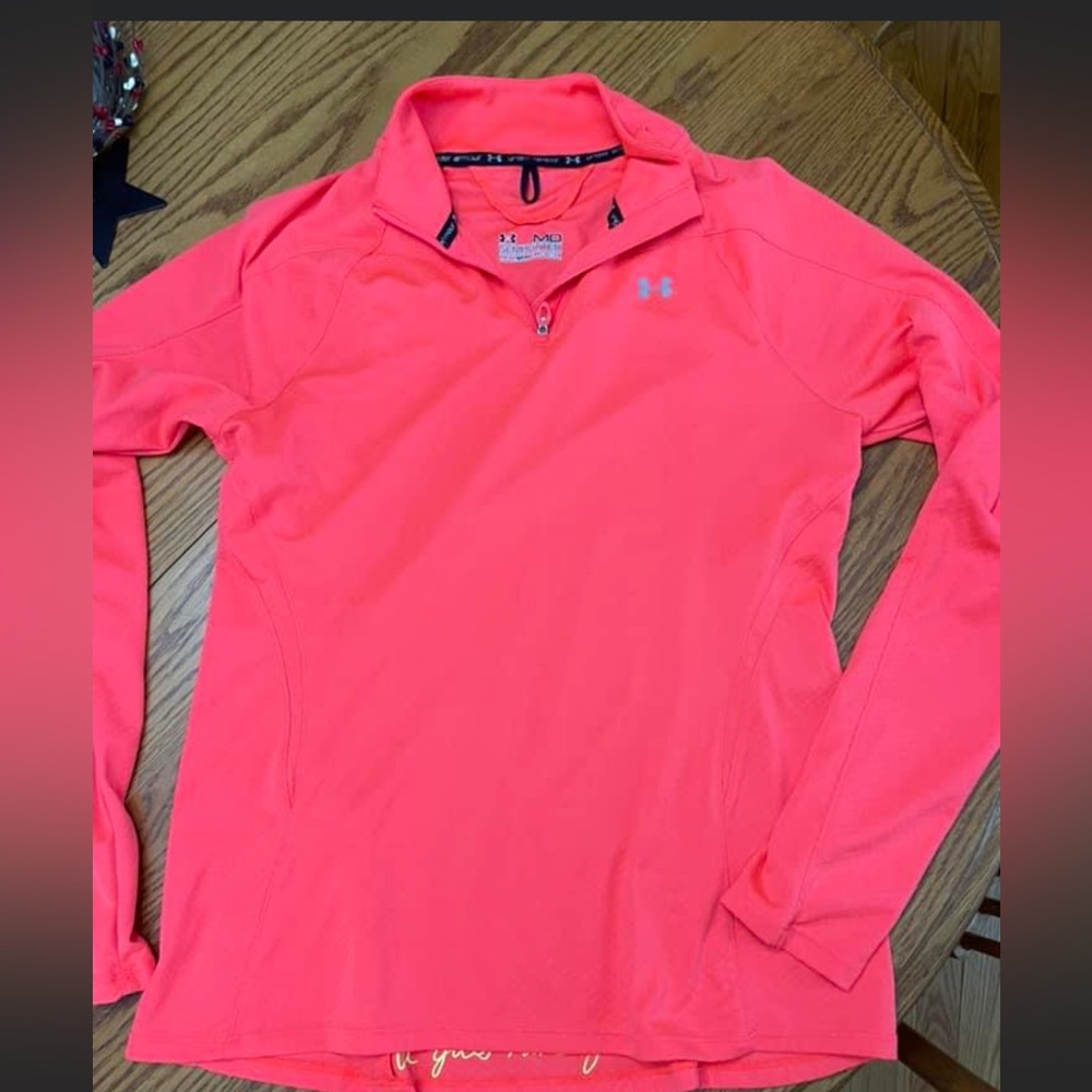 Women’s UA size medium